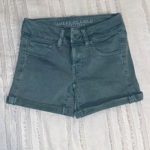american eagle 00 green shorts